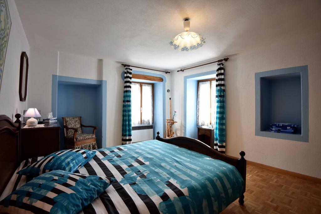 Da Erminia Bed & Breakfast Verdabbio Ruang foto