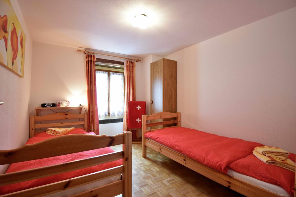 Da Erminia Bed & Breakfast Verdabbio Ruang foto